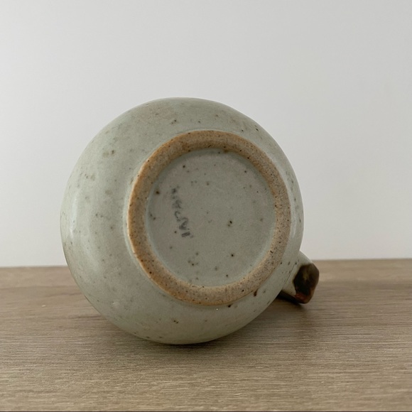 Vintage Pottery Mug - Picture 5 of 5